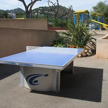 キャンプ場 Mobile Dans Camping Saint Pierre Des Horts 3*